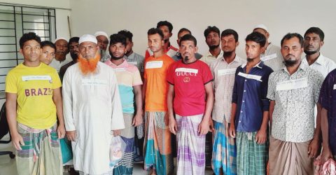 লক্ষ্মীপুরে অবৈধ জালসহ আটক ২১ জেলে কারাগারে