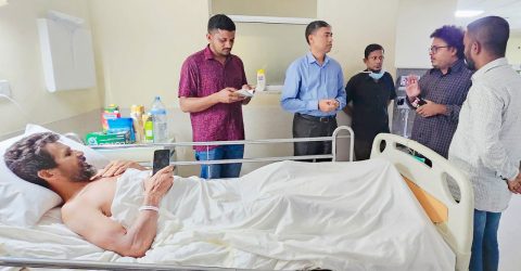 অসুস্থ প্রবাসীকে দেশে পাঠাতে দূতাবাসের সহযোগিতা