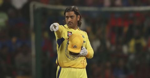 ধোনির ভাগ্য নির্ধারণ লন্ডনে!