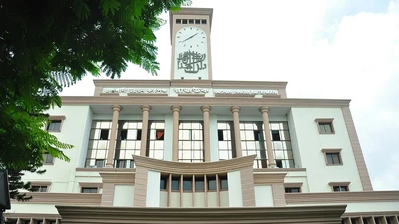 রাজউকের এক অফিস আদেশ নিয়ে তোলপাড়