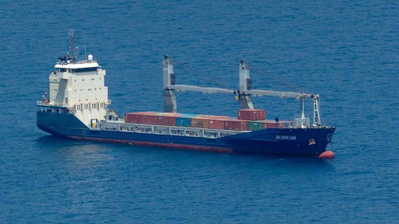 ইসরায়েলগামী অস্ত্রবাহী জাহাজকে বন্দরে ভিড়তে দিলো না স্পেন