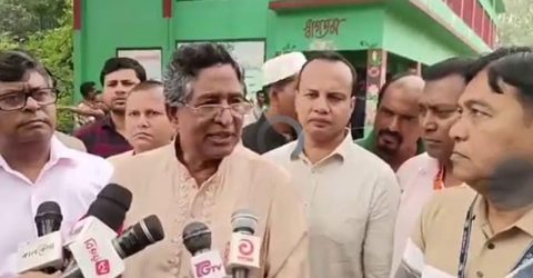 দুই ভাইয়ের কা‌কে ভোট দি‌লেন সা‌বেক মন্ত্রী আব্দুর রাজ্জাক?