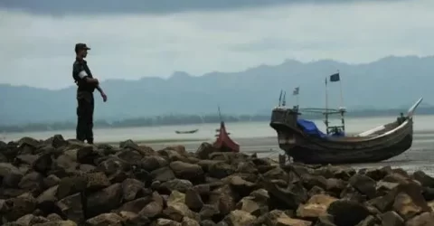 মুহুর্মুহু গোলার বিকট শব্দ টেকনাফ সীমান্তে