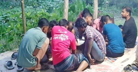 ঝালকাঠিতে অনলাইনে জুয়া-মাদক সেবনে ধ্বংস হচ্ছে যুবসমাজ