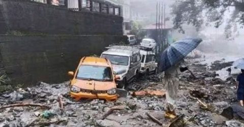 সিকিমে আটকেপড়া হাজারের বেশি পর্যটককে উদ্ধার