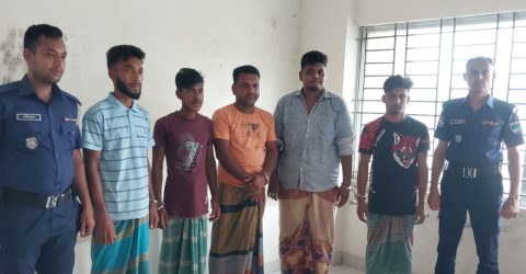 মোবাইলে পরিচয় থেকে ডেকে নিয়ে সংঘবদ্ধ ধর্ষণ, গ্রেপ্তার ৬