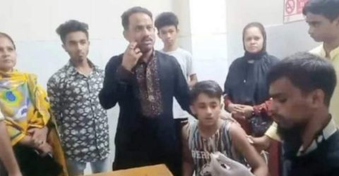 ভৈরবে কুকুরের কামড়ে আ. লীগ নেতাসহ ৩৫ জন আহত