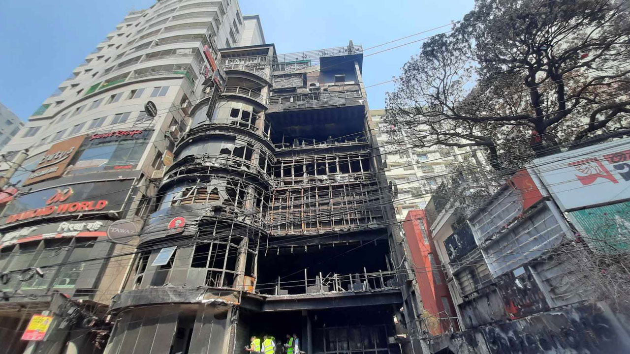 বেইলি রোড ট্র্যাজেডি : ২৪ জুলাইয়ের মধ্যে প্রতিবেদন দেওয়ার নির্দেশ