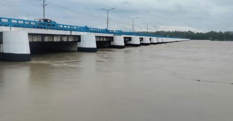 তিস্তার পানি বিপৎসীমার ওপরে, নিম্নাঞ্চল প্লাবিত