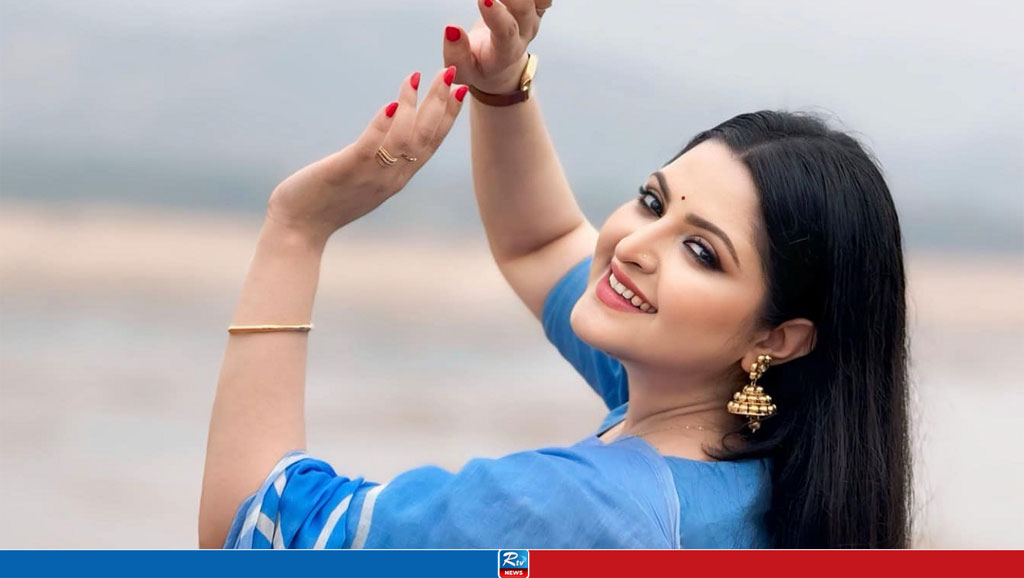 সে স্বপ্নে আমার রান্না খায়: পরীমণি