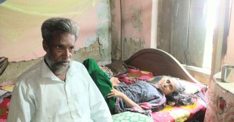 চার বছর ধরে আটকে আছে পেনশনের টাকা, অর্থাভাবে স্ত্রীর চিকিৎসা বন্ধ