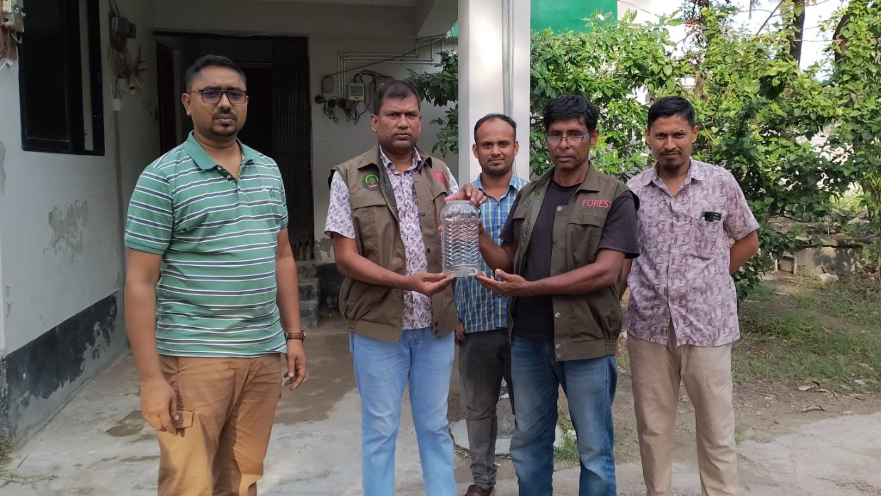 কথা রাখল আ. লীগ, রাসেলস ভাইপার জমা দেওয়া ৩ যুবককেই দেবে ৫০ হাজার