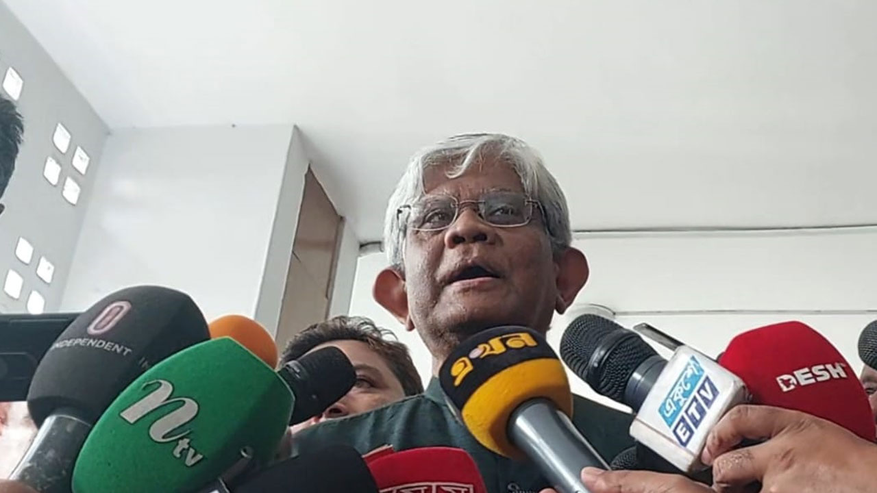 ৩৬০ কোটি টাকায় ৯০ হাজার টন সার কিনবে অন্তর্র্বতী সরকার