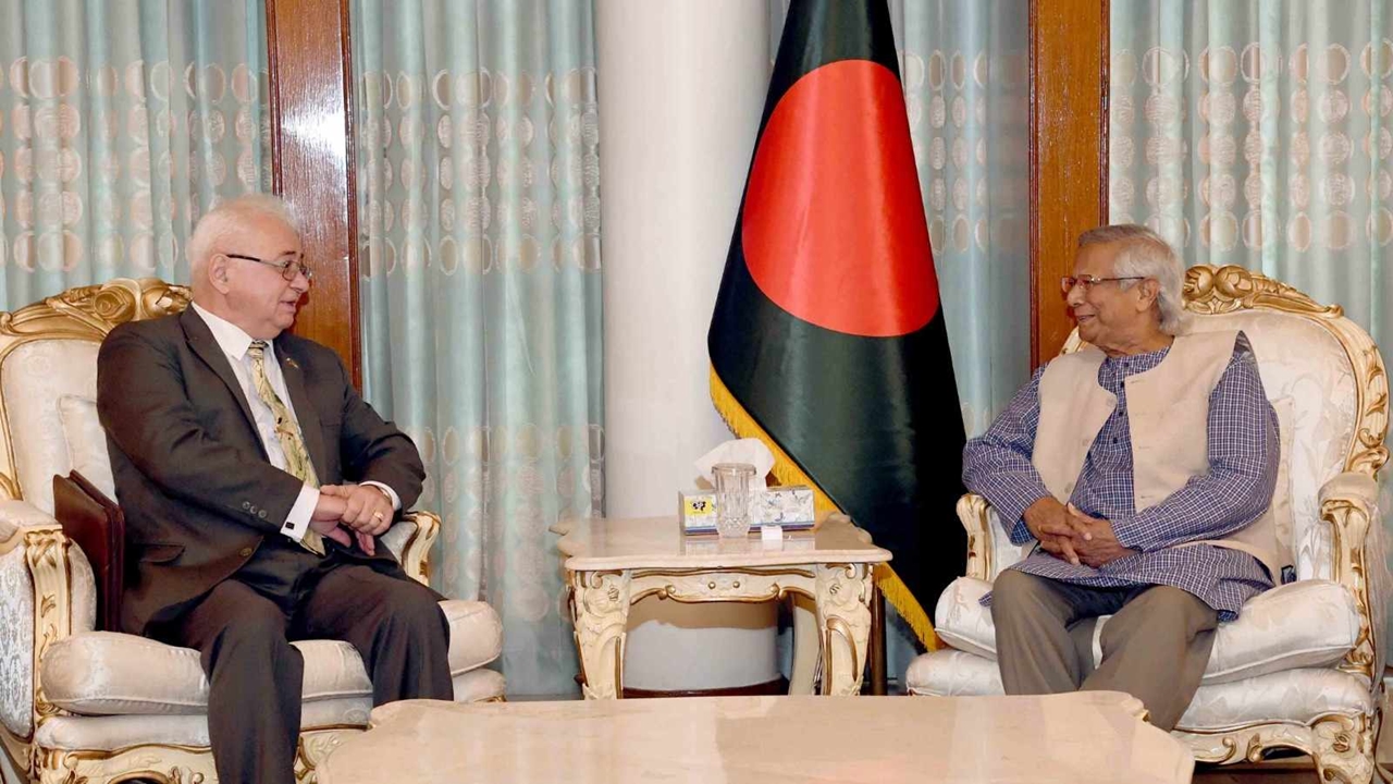 প্রধান উপদেষ্টার সঙ্গে রাশিয়ার রাষ্ট্রদূতের সাক্ষাৎ