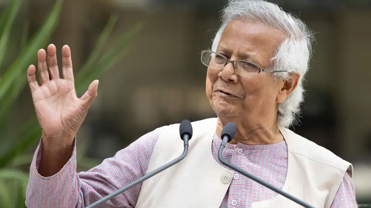 ড. ইউনূসকে নিয়ে কী বলছেন ভারতের বিশেষজ্ঞরা?