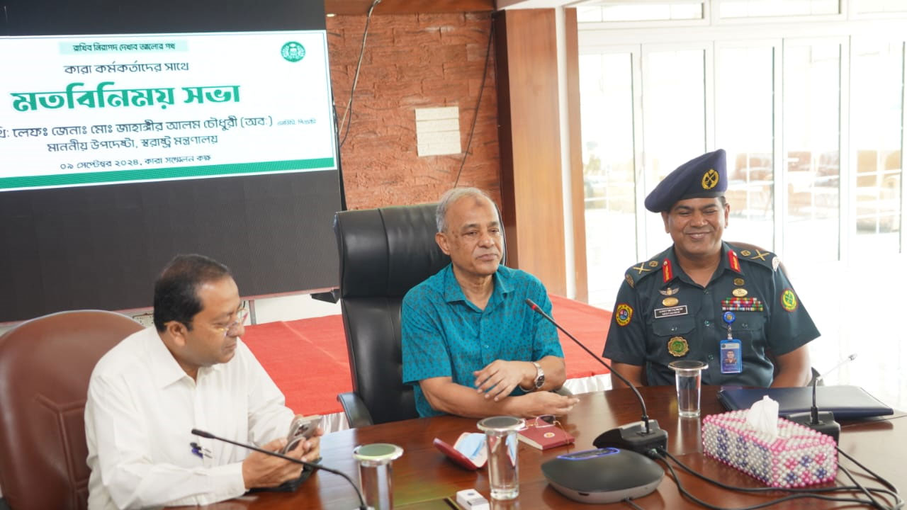 ঘুষ খাওয়া চলবে না, বন্ধ করতে হবে : স্বরাষ্ট্র উপদেষ্টা