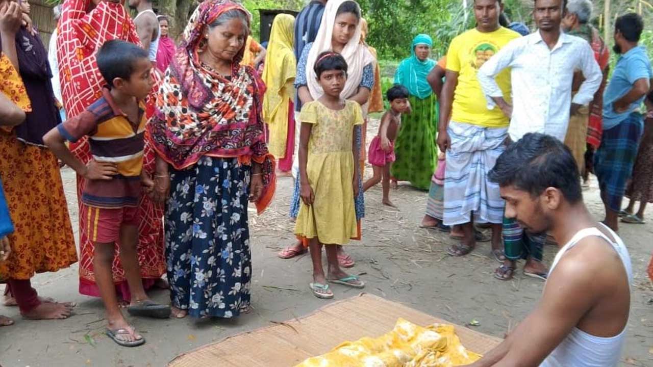 পাবনায় পানিতে ডুবে ভাই-বোনের মৃত্যু