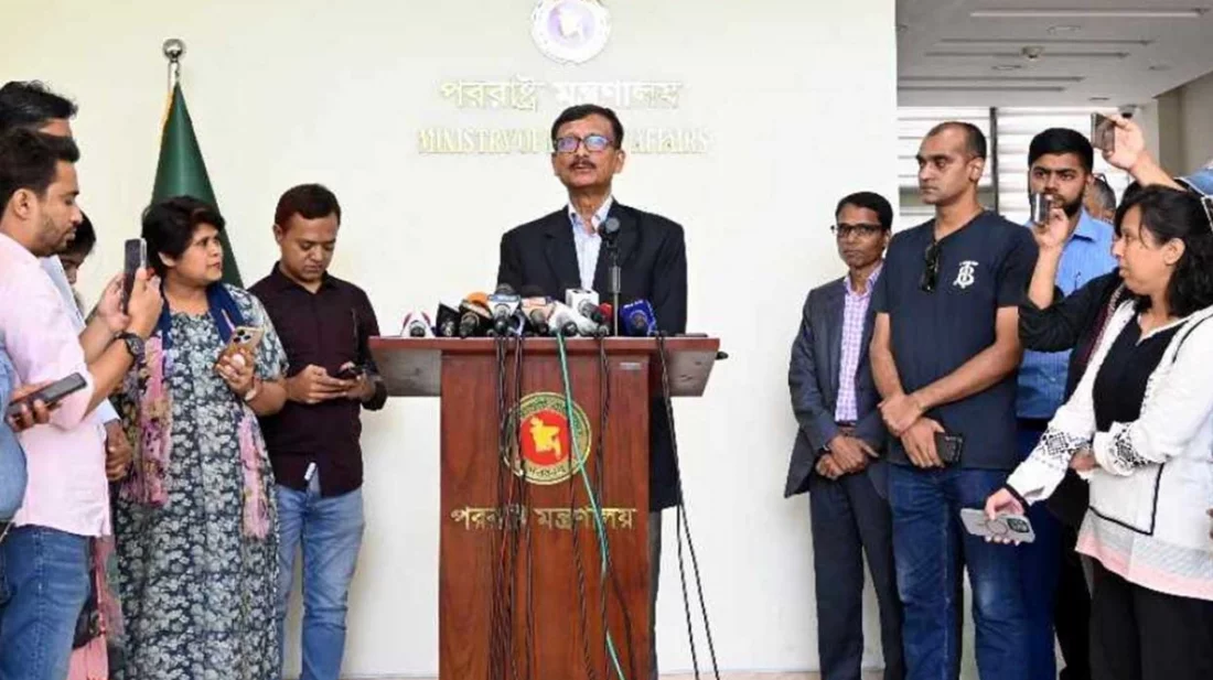 যারা রোহিঙ্গাদের নিতে উপদেশ দিতে আসে, তারা বরং নিয়ে যাক: পররাষ্ট্র উপদেষ্টা