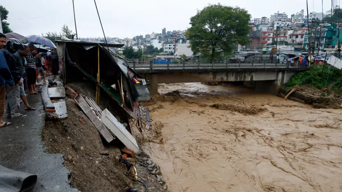বন্যা-ভূমিধসে বিপর্যস্ত নেপাল, প্রাণহানি বেড়ে ১৯২