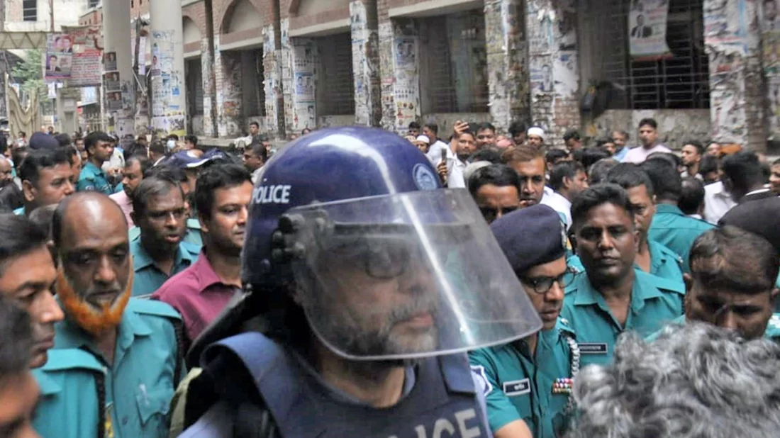 সাবেক মেয়র আতিক কারাগারে