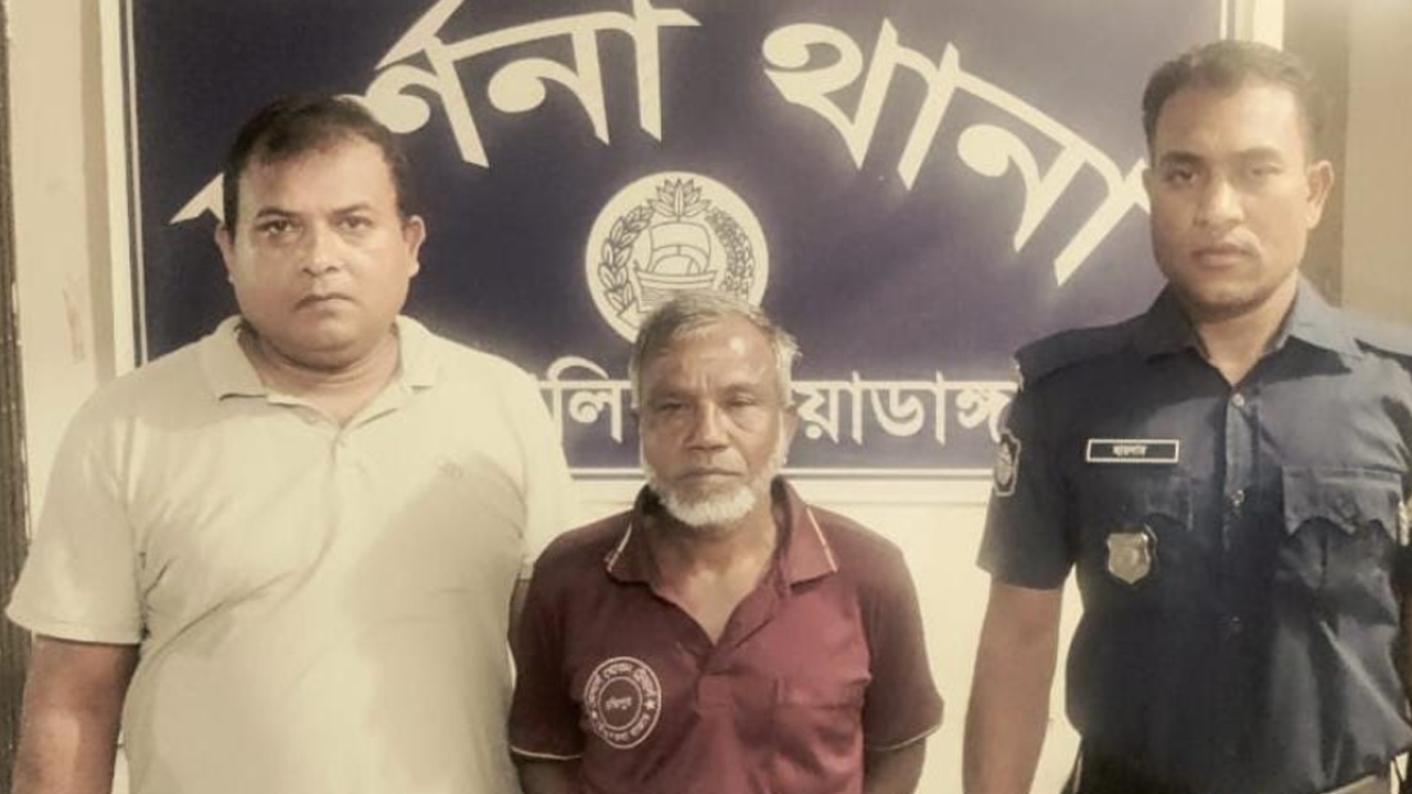 চুয়াডাঙ্গায় কিশোরীকে ধর্ষণের মামলায় বৃদ্ধ গ্রেপ্তার