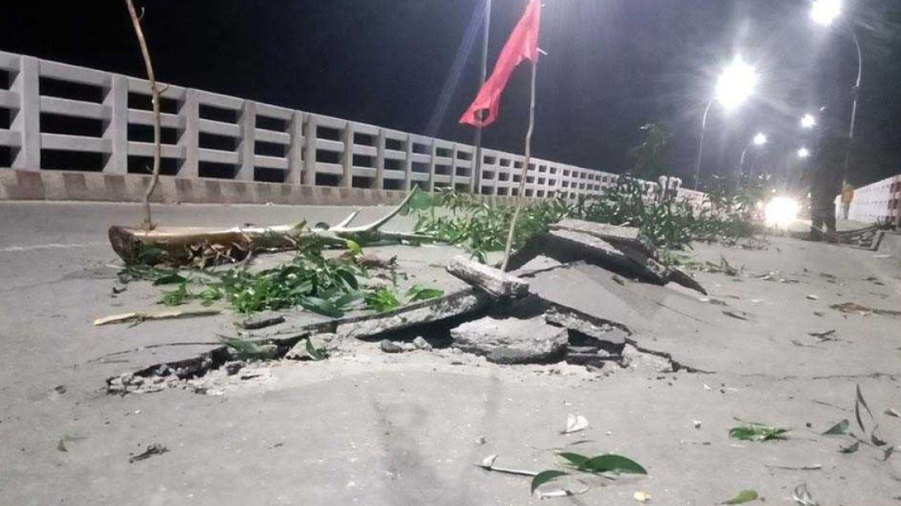 কাজে আসছে না ১৫৩ কোটি টাকার সেতু-সড়ক, ভুল পরিকল্পনার দায় কার