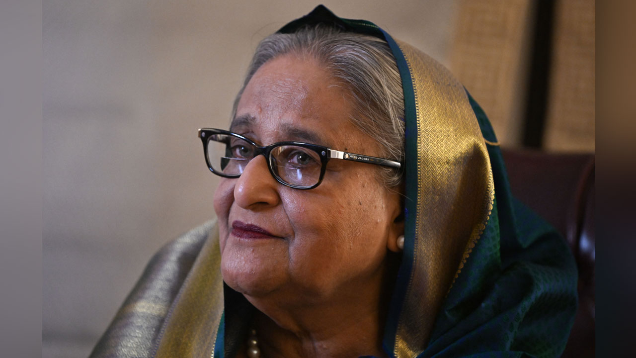 ইন্ডিয়া গেটের কাছেই সাবেক প্রধানমন্ত্রীর শেখ হাসিনার বাংলো, আছে কয়েক স্তরের