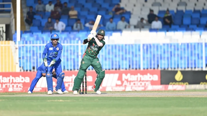 ওপেনিংয়ে ভালো শুরুর পরই ধস
