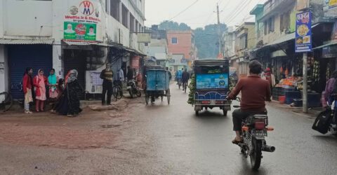 সাগরে নিম্নচাপ, সাতক্ষীরায় গুঁড়ি গুঁড়ি বৃষ্টি