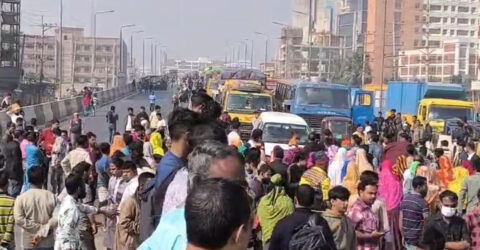 কারখানা খুলে দেওয়ার শর্তে মহাসড়ক ছাড়লেন শ্রমিকরা