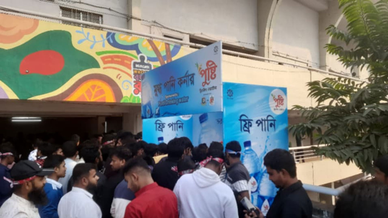 ‘মুগ্ধ কর্নার’ পেয়ে উচ্ছ্বসিত বিপিএলের দর্শকরা