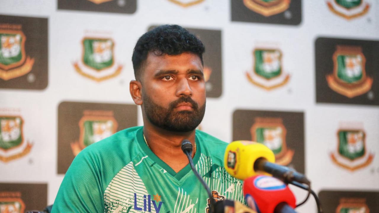 কে অধিনায়ক, কে সিনিয়র কে জুনিয়র এসব নিয়ে ভাবি না : থিসারা পেরেরা