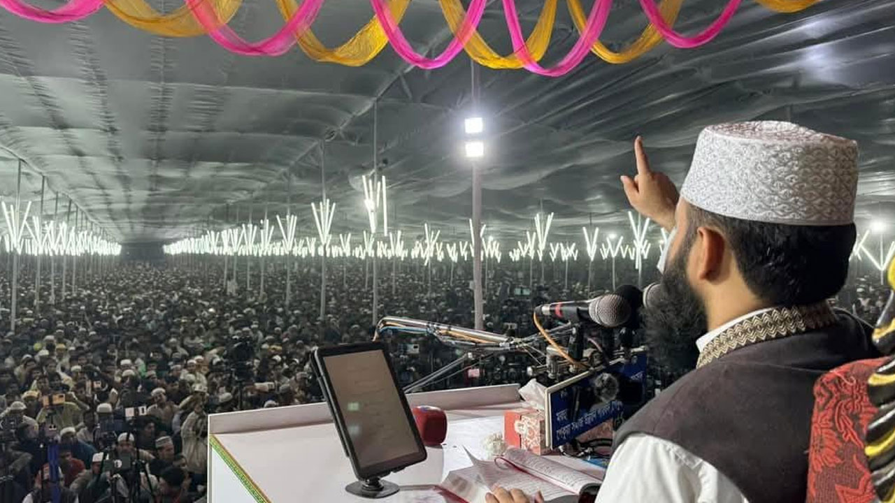 জাতীয় ঐক্যের আহ্বান জানিয়েছেন মিজানুর রহমান আজহারী