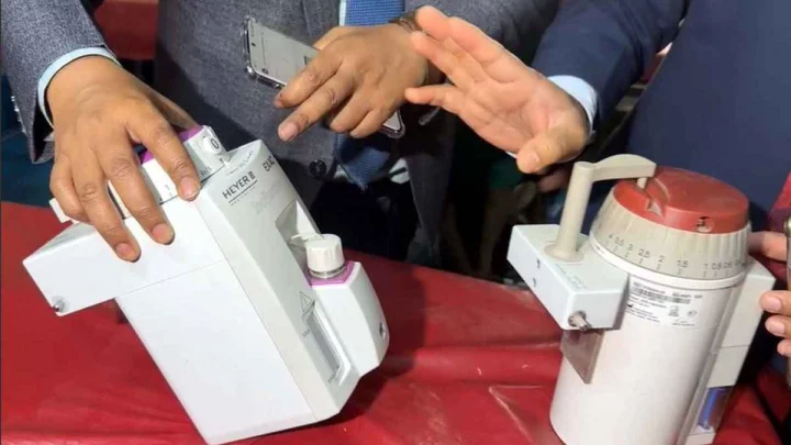 চলছে চায়না অ্যানেসথেসিয়া মেশিন, বিল করা হয় জার্মান কোম্পানির নামে