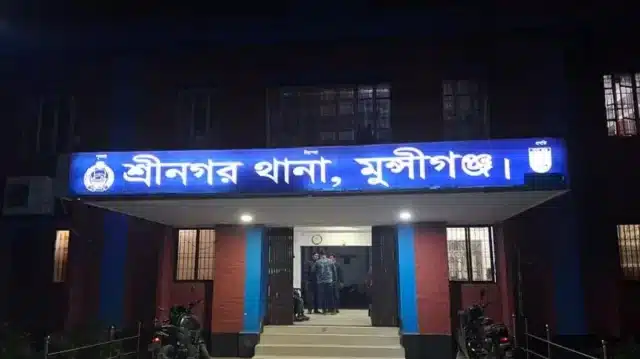 মুন্সীগঞ্জে থানা ঘেরাও করে যুবদল নেতাকে ছিনিয়ে নিলেন বিএনপির নেতা-কর্মীরা