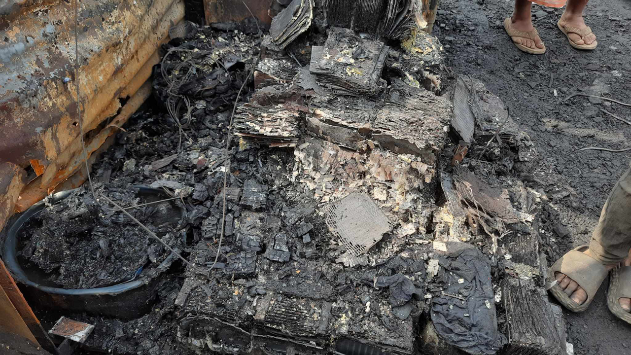 ঋণের টাকায় ইউসুফের দিনবদলের স্বপ্ন পুড়ে ছাই
