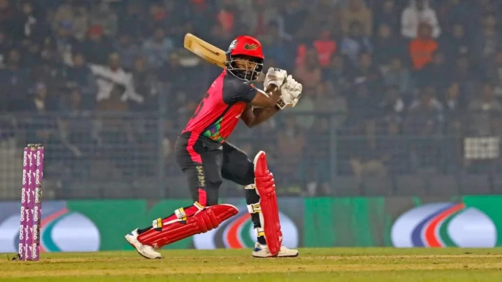 বিপিএলে নিয়মিত খেলতে চান অ্যারন জোন্স