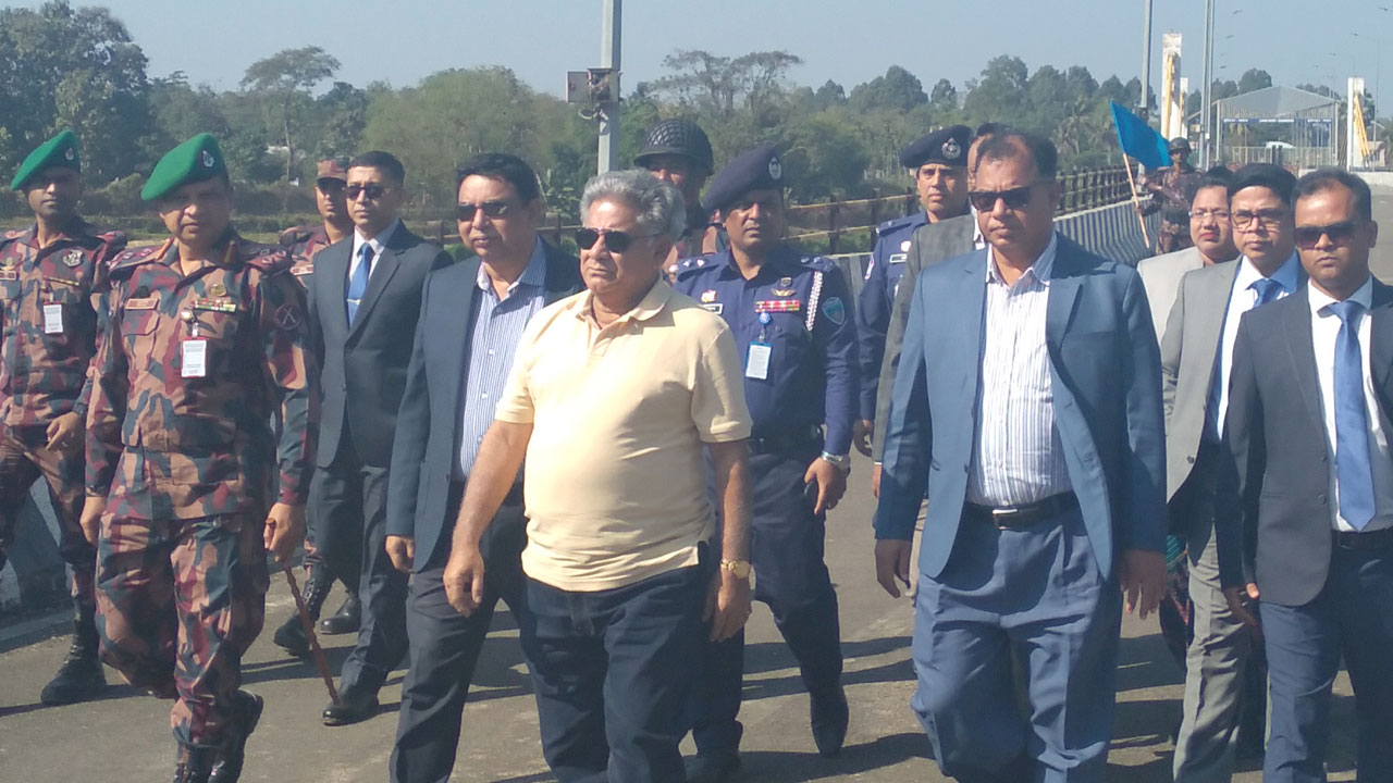 রামগড় স্থলবন্দর চালুর বিষয়ে যা বললেন উপদেষ্টা সাখাওয়াত