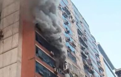 নয়াপল্টনের জামান টাওয়ারে ভয়াবহ অগ্নিকাণ্ড, নিয়ন্ত্রণে ১৩ ইউনিট