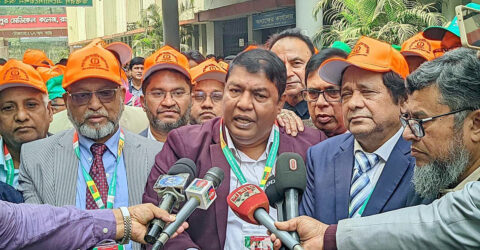 বাংলাদেশের স্বাস্থ্যখাত ধ্বংস হলে ভারতের লাভ হয় : ডা. ফরহাদ
