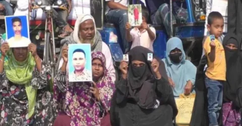 গাজী কারখানায় অগ্নিকাণ্ডে নিখোঁজ ১৮২ জন ‘বেঁচে আছেন’, স্বজনদের ফোন