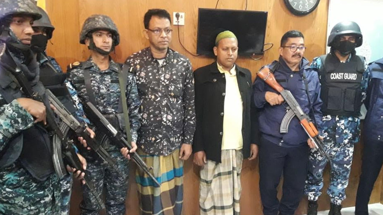 অপারেশন ডেভিল হান্ট : নোয়াখালীতে চেয়ারম্যানসহ আটক ৭