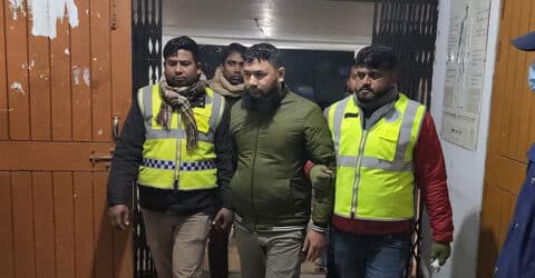 বিদেশি পিস্তলসহ ডাচ বাংলা এজেন্ট ব্যাংকের কর্মকর্তা আটক