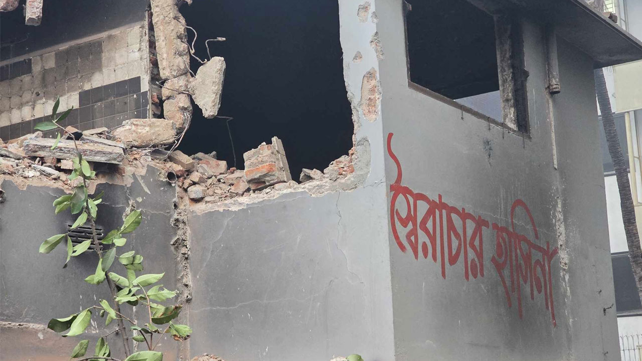 ছবিতে ধানমন্ডি ৩২