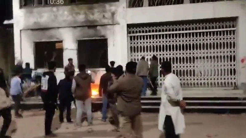 এমপি বাহারের বাড়ি ও দলীয় অফিসে ভাঙচুর, আগুন
