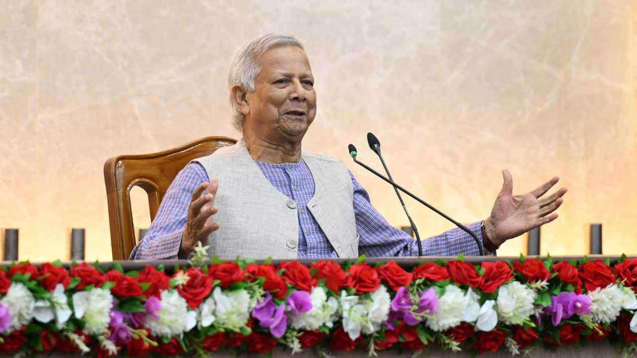শান্তি-শৃঙ্খলা আমাদের এক নম্বর বিবেচ্য বিষয় : প্রধান উপদেষ্টা