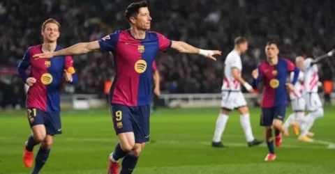 কষ্টার্জিত জয়ে টেবিলের শীর্ষে বার্সেলোনা