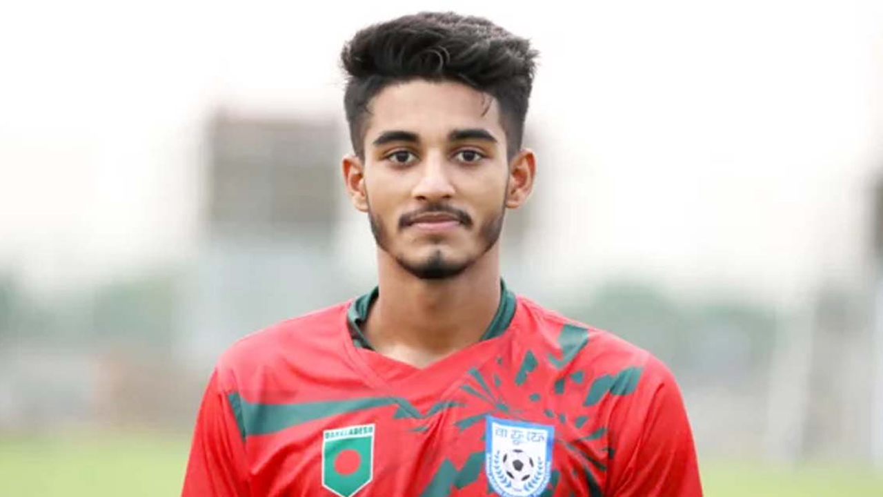 গাড়ি কেনার জন্য ২০ লাখ টাকা দাবি ফুটবলার শেখ মোরছালিনের বিরুদ্ধে যৌতুকের মামলা