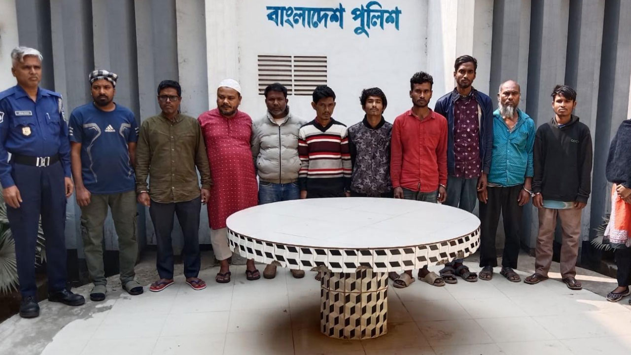 ময়মনসিংহে অপারেশন ডেভিল হান্টে ৩ দিনে গ্রেপ্তার ৬১
