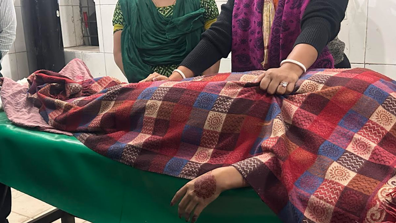 রেস্তোরাঁয় নাস্তা করতে গিয়ে হেনস্তার শিকার, তরুণীর আত্মহত্যা